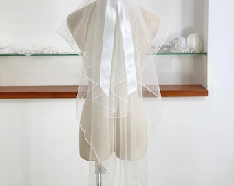 OV 34. Ivory Silk Tulle Bridal Bow with Veil: Minimalist Wedding Hair Accessory