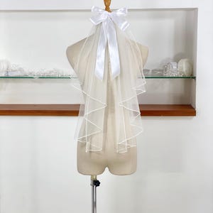 Ivory Satin Bridal Hair Bow: Tulle Veil Wedding Hairpiece