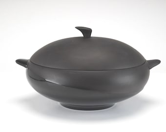 Wedgwood Lunar Shape 225 Matte Black Lidded Vegetable Dish-mint condition -part of Rubins collection