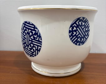 rare Fretwork Blue (Canton)  pattern by Coalport for Tiffany & CO. Cachepot Planter