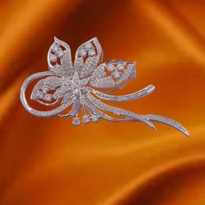 Diamond Occasional Brooch Pin 14K White Gold Round Dainty Minimalist Brooch Pin , Vintage Flower Brooch Pin, Women&#39;s Wedding Brooch Pin