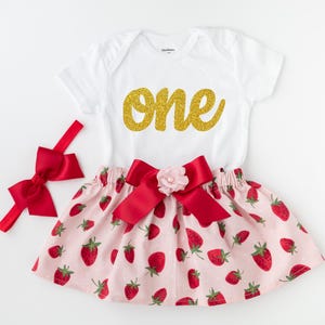Strawberry 1st Birthday Outfit, Berry Sweet Birthday, Strawberry Birthday Dress, Pink Strawberry Birthday Dress, Strawberry Outfit, Birthday