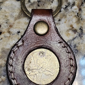 Guatemala World Coin Leather Keychain – Hand-Stitched Leather Key Ring, Rustic Travel Gift