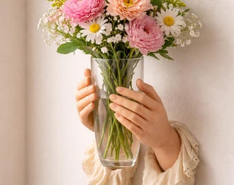 Wall Mountable Flower Holder: Women's Hands 3D Model (STL File)