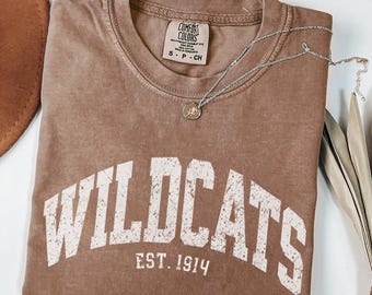Custom Wildcats Shirt, Vintage Wildcats Mascot Shirt, Wildcats Team Shirt Distressed Wildcats Game Day Shirt Retro Wildcats T-shirt