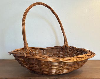 Vintage Honey Brown Wicker Gathering Basket – 12" Tall Woven Basket with Handle – English Country Cottage Style – Rustic European Home Decor