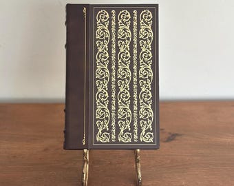 Vintage Edition of The Adventures of Robinson Crusoe by Daniel Defoe – 1979 Franklin Library Leather-Bound Hardcover – Book with Gold Spine