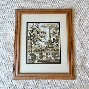 Framed Vintage Eiffel Tower Print – Paris Street Scene in Wood Frame – Old-World European Art – Travel-Inspired French Wall Decor