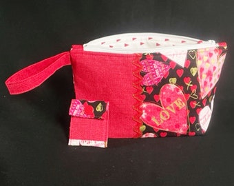 Knitting Project Bag - "Love & Kisses" Zippered Notions Bag;  PERFECT for a Swap Package! (V) *with zipper pull