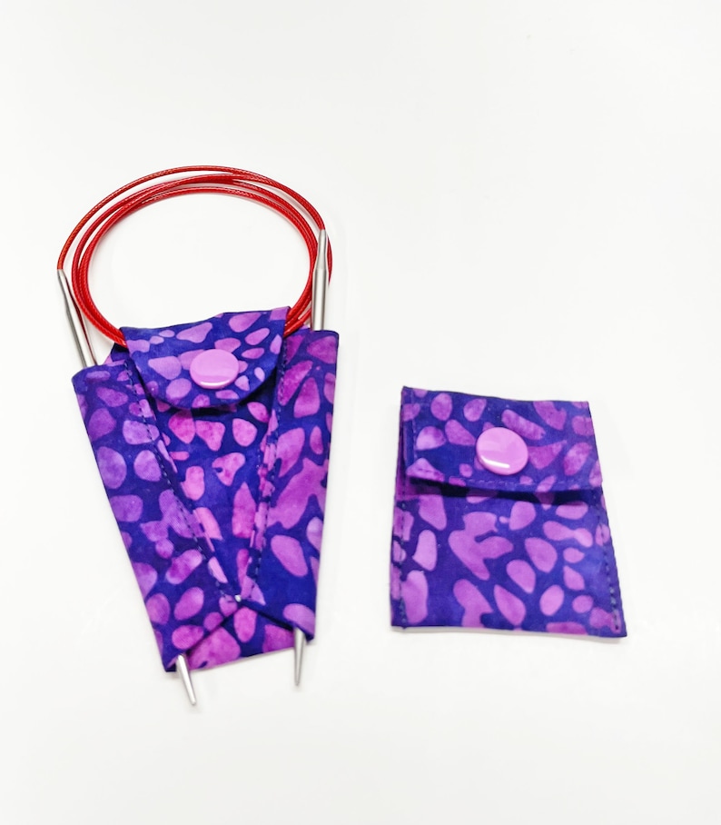 V Circular Knitting Needle Tamer NEW Purple Batik includes a free stitch marker pouch; PERFECT for a Swap Package!