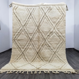 UNIQUE MOROCCAN RUG White , Moroccan Berber rug, Beni ourain rug, Handmade rug, Custom rug, Cream Area rug, Handmade White Berber Carpet