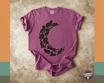 Maglietta con gatto e luna crescente / Maglietta con silhouette familiare e colori confortevoli, grafica con fase lunare di gatti neri, top minimal da strega, vestibilità comoda unisex