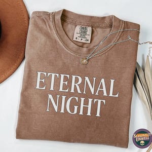 Koszula nocna Eternal Night | Koszulka z nadrukiem na Halloween Comfort Colors dla kobiet i mężczyzn, gotycka estetyczna bluzka na jesień, luźny krój unisex