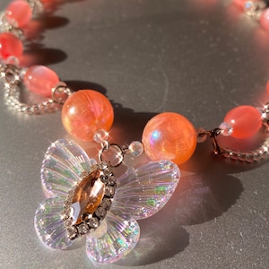 Iridescent Pink Butterfly Choker – Fairycore Crystal Beaded Necklace – Coquette Pastel Jewelry