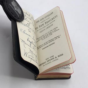 Nieuwtestamentische Amerikaanse standaardversie in doos Religie Christelijk geloof Theologie