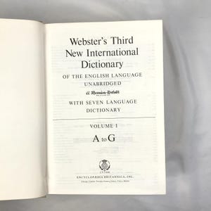 Webster&#39;s Third New International Dictionary Volumes 1-3 Merriam Webster 1976