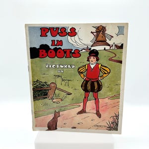 1940 Vintage Puss in Boots Linenette Child&#39;s Paperback Book by Gordon Robinson