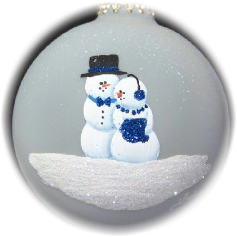 Personalized ornament celebrating your First Christmas together. afbeelding 1