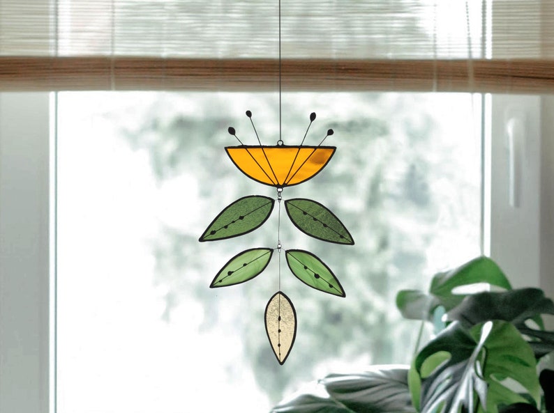 Stained glass Flower,Yellow Flower Suncatcher,Glass plant,Cactus decor,Succulent decor,Mother's day gift,Garden gift,Spring decor,Art mobile 