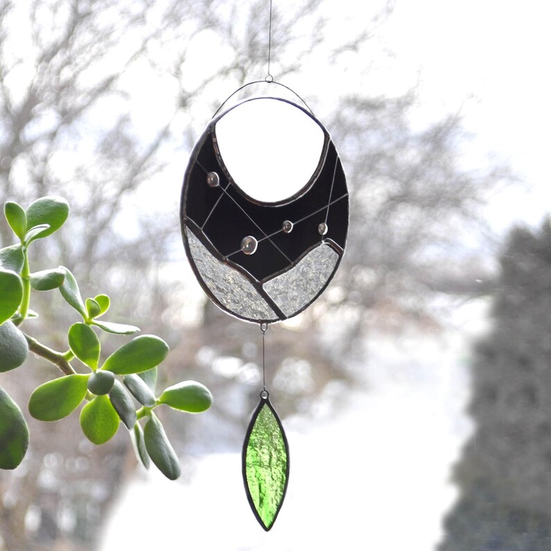 Vitrail lune,Vitrail,Mobile de verre,Mobile lune,Attrape soleil,Capteur de lumière,Capteur de rêves,Constellations,Décor noir et blanc Bild 2
