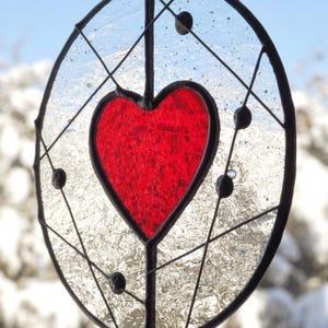 Vitrail Coeur et Constellations, Attrape soleil, Cadeau Fêtes des Mères, Cadeau Saint-Valentin, Mobile de verre image 4