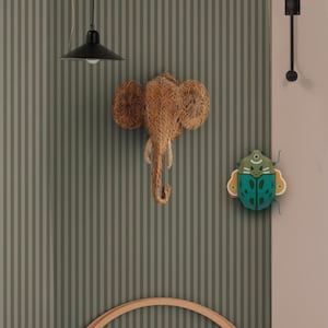 Gestreifte Waldsalbei-Tapete - Moderne gestreifte Tapete | Salbeigrüne Tapete | Minimalistische Akzentwand für Schlafzimmer oder Wohnzimmer