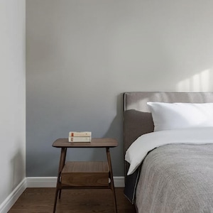 Ombre Mist Wallpaper – Soft Grey-Blue Gradient Wall Mural | Japandi & Minimalist Decor | Calm Neutral Wallpaper for Bedroom or Office