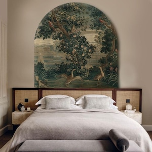 Vintage Garden Arras Arched Wallpaper Mural – Tapestry-Inspired Wall Art | Peel & Stick Arch for Bedroom, Hallway or Artistic Interior