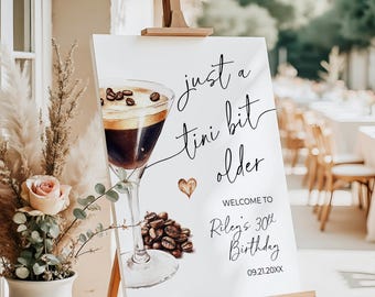 Placa de boas-vindas para aniversário de um pequeno aniversariante | Tema Espresso Martini | Modelo editável do Canva (Download instantâneo)