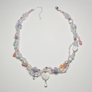 opal halskette, handgemachte perlen schmuck, y2k, fairycore, coquette, trendy, ranken, stern, herz, perlen, Mismatch 90s, geschenk