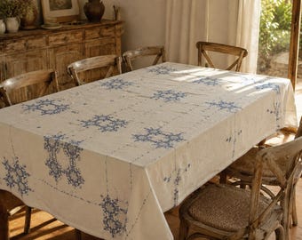 Handbestickte Leinentischdecke, Blaustickerei, Volksstickerei, Landhausstil, 67 x 96
