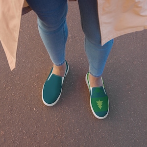 Women’s slip-on canvas shoes