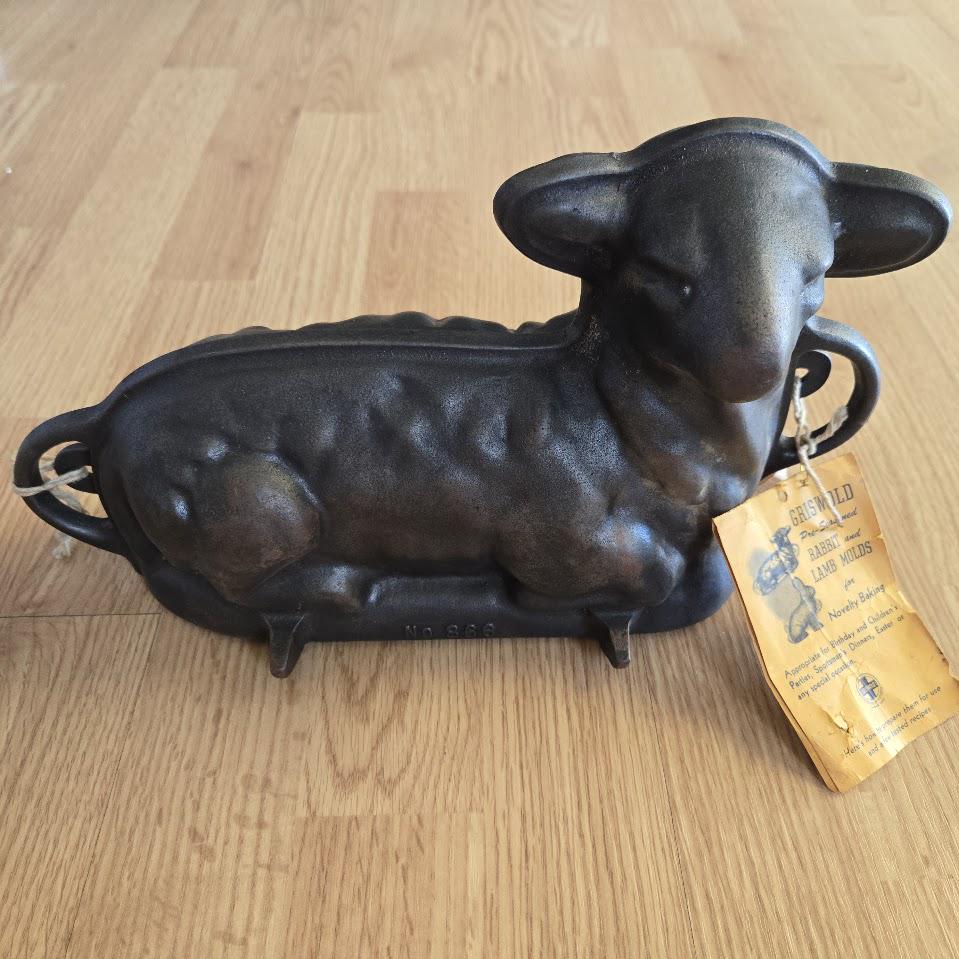 Griswold Lamb Mold