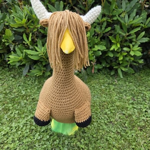 Highland cow porch goose outfit, cow goose costume, farmer goose costume, farmstead, lawn goose,