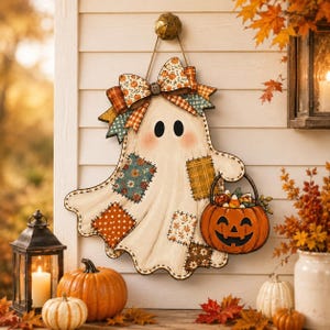 Halloween spökdörrhängare, lapptäcksmönster med spöken i trä, söt pumpadekoration för verandan, rustik höstdörrskylt, höstdekoration för hemmet