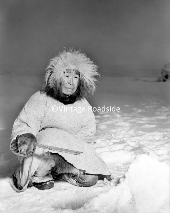 Vintage Inuit Woman Ice Fishing Photo, Fine Art Photography, Print From  Original 1944 Negative, Nome Alaska, Yupik People -  UK