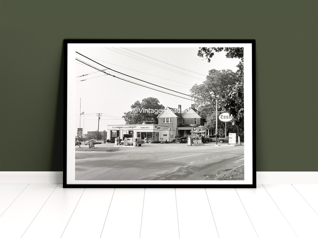 Vintage Gas Station Photo, Hamptons Esso, Newton North Carolina