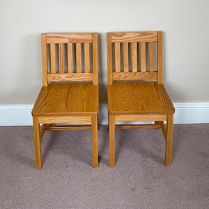 Child Chairs (2 Chairs) 14-in Seat H - Honey Brown - Solid Wood Chair - Kids Chairs - Playroom Furniture Grandkid Gift - School Chairs