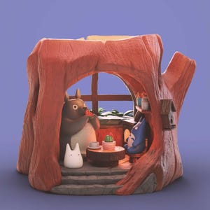 Op de afbeelding: Een grillig diorama met personages uit de animatiefilm "My Neighbor Totoro". De sc&egrave;ne speelt zich af in een boomstam, met Totoro die watermeloen eet. Andere personages zijn aanwezig, samen met een kleine tafel en een cactus.