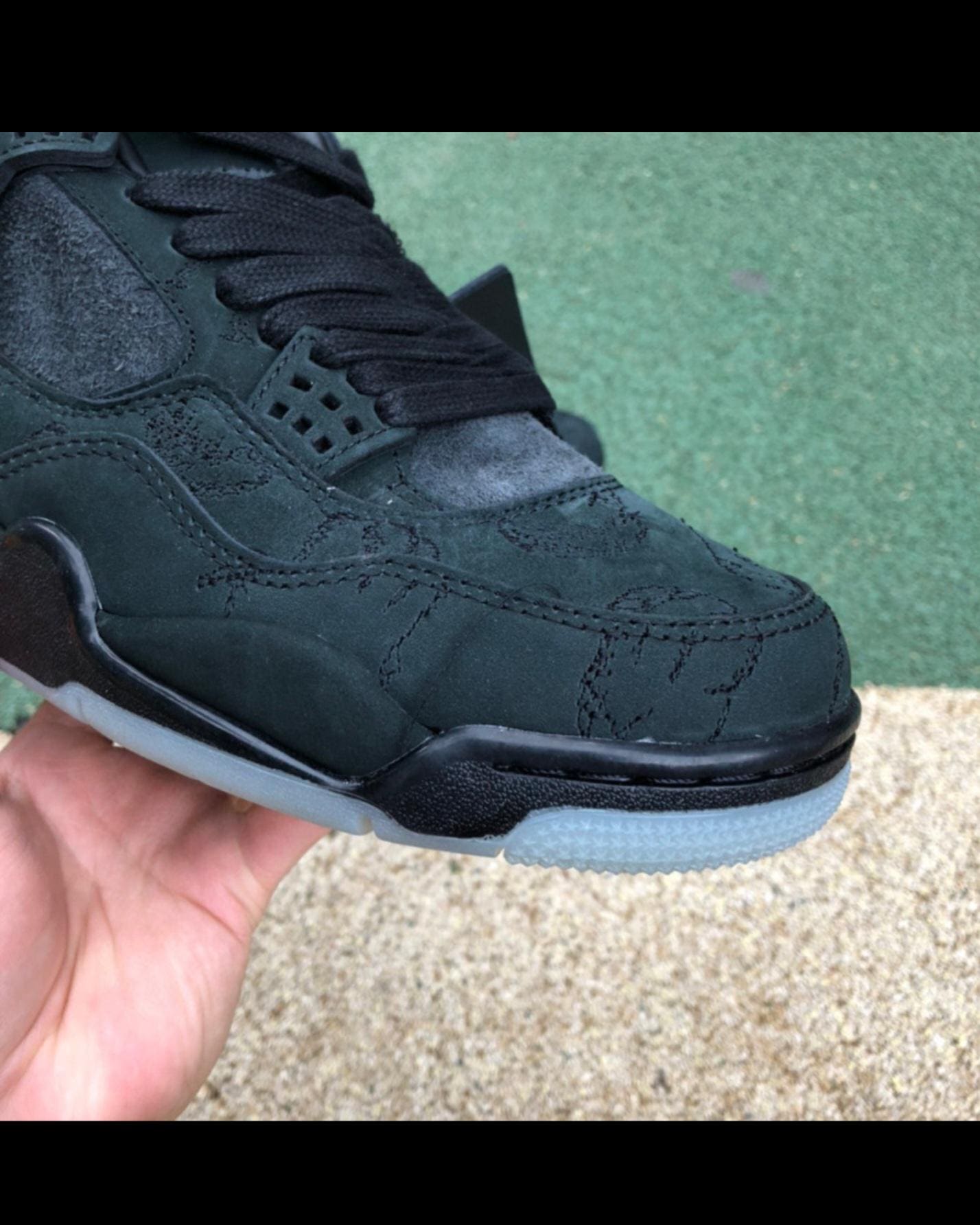 NIKE Air Jordan 4 ブレッド スエード ナイキ エア ジョーダン 4 レトロ OG 'Bred' 発売日. Nike SNKRS