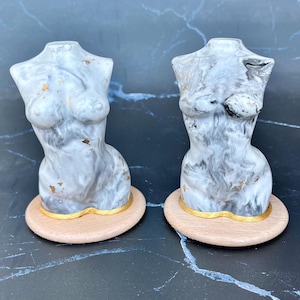 Black and white marbled female bust duo statuette, Plaster sculpture with gold leaf, Modern artistic decoration, artistic gift