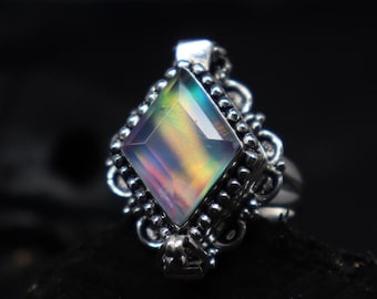 Vintage Aurora Opal Poison Ring – 925 Silver Plated Locket