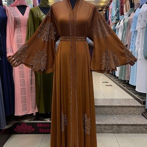 Elegant Abaya for Women - Luxury Dubai Style kaftan - Modest Long Dress with Embroidery -Classy & Flowy Fabric Muslimah, Dubai Abayas