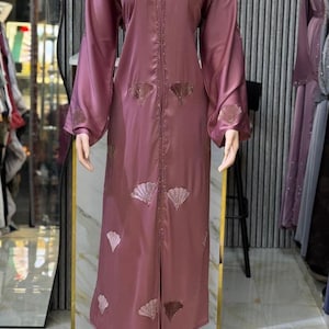 Elegant Abaya for Women - Luxury Dubai Style Kaftan - Modest Long Dress with Embroidery -Classy & Flowy Fabric Muslimah, Dubai Abayas