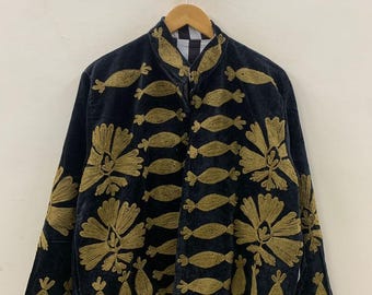 Kort vinterjacka i vintage-sammet från Suzani | Handgjord vinterjacka | Broderad jacka | Sammetsjacka | Suzani-kappa, morgonrock | En storlek