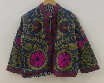 Handgefertigte Suzani-Jacke aus weichem TNT-Stoff: Moderner, kurzer und schicker Mantel | Geschenkidee für Sie