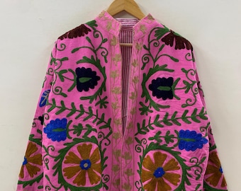 Kort Suzani-jack van katoen met bloemenprint – geborduurde vintage jas – Tribal festivalkimonojack | Cadeau voor haar | Stofdoek | Chique bomberjas