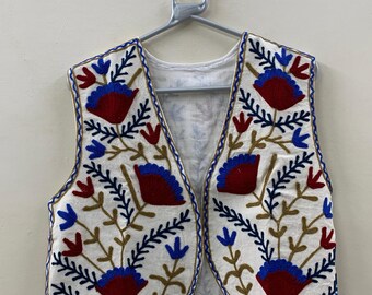 Handmade Suzani Embroidered Cotton Vest | Turkish Boho Floral Waistcoat | Vintage Suzani Jacket | Bohemian Layering Vest | Gift for Her