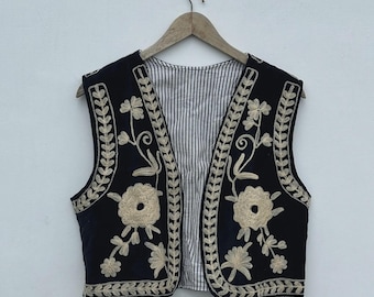 Schwarze Samt Boho Weste | Bestickte Indianer Weste | Handgemachte ethnische ärmellose Jacke | Baumwolle gefütterte Festival Weste | Geschenk für Sie