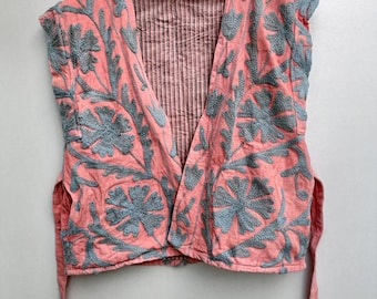 Türkische Suzani bestickte Samtweste | Handgemachte Unisex Boho Festival Weste | Ethnische ärmellose Boho Jacke Weste